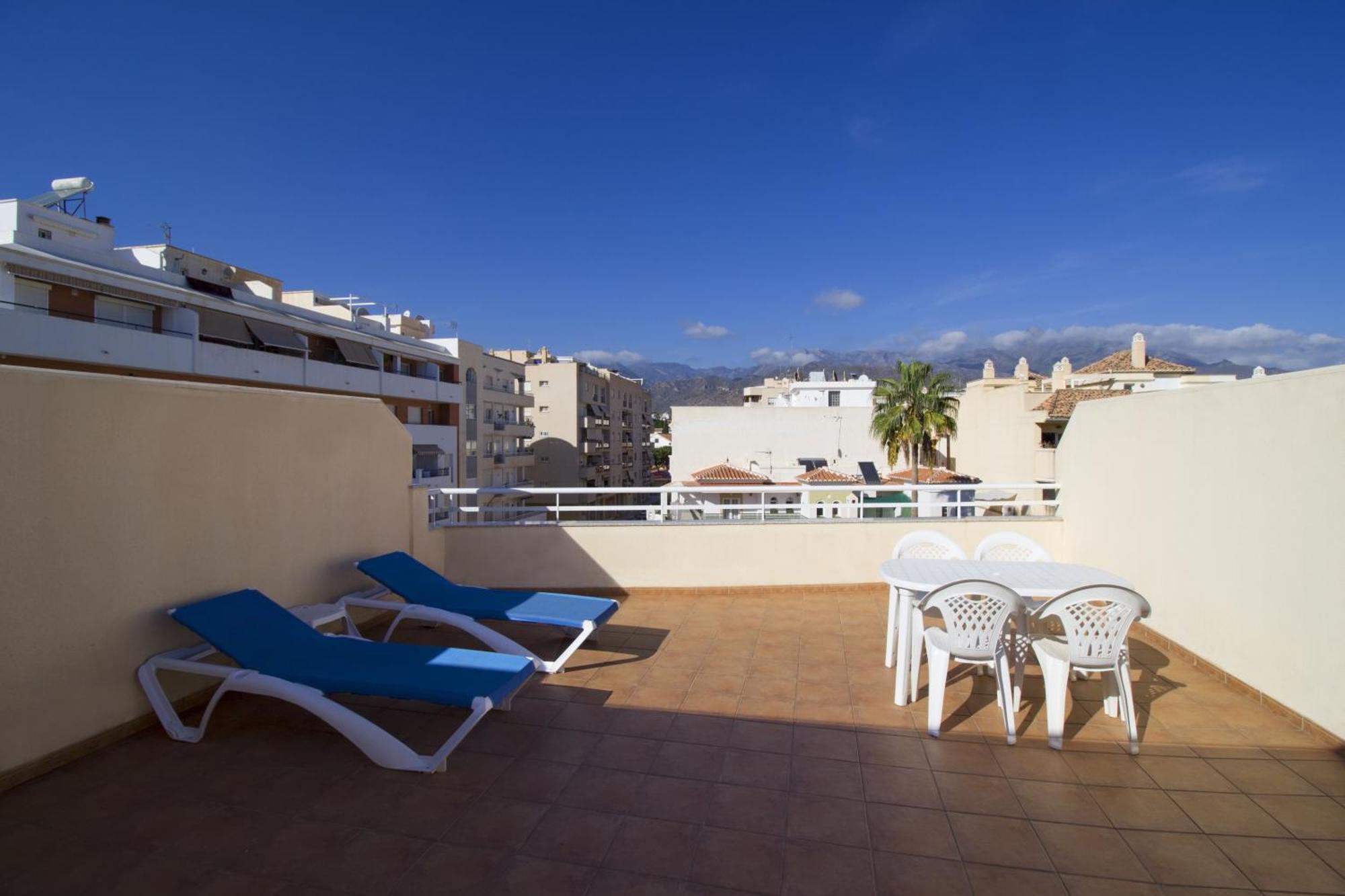 Apartamentos Turisticos Fercomar Nerja Ngoại thất bức ảnh